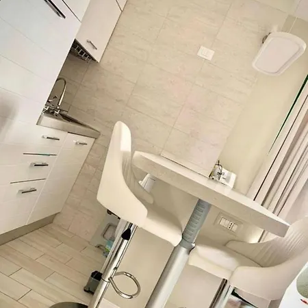 Apartment Via Riccardo Lombardi 29 *